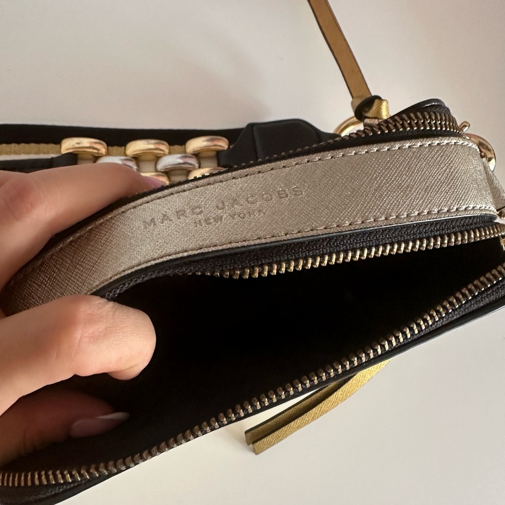 Marc Jacobs The Metallic Snapshot - image 4